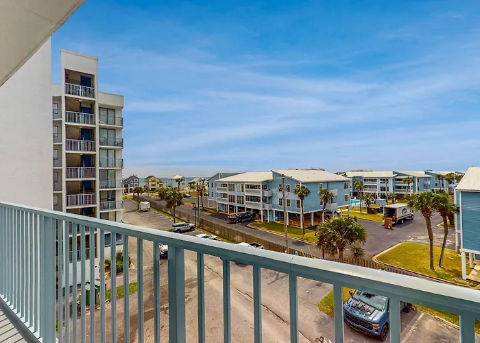 Bright W Lagoon View & Shared Pools Hot Tub Tennis & Access Holiday home Gulf Shores