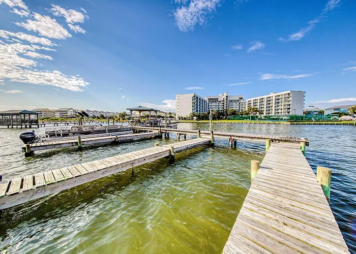 Bright W Lagoon View & Shared Pools Hot Tub Tennis & Access *