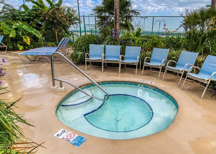 Holiday home Bright W Lagoon View & Shared Pools Hot Tub Tennis & Access *