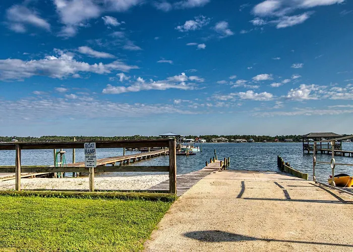 Bright W Lagoon View & Shared Pools Hot Tub Tennis & Access Holiday home