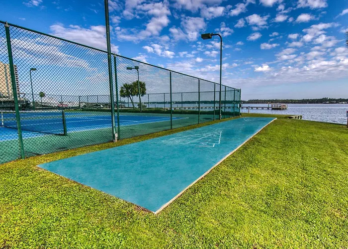 Holiday home Bright W Lagoon View & Shared Pools Hot Tub Tennis & Access